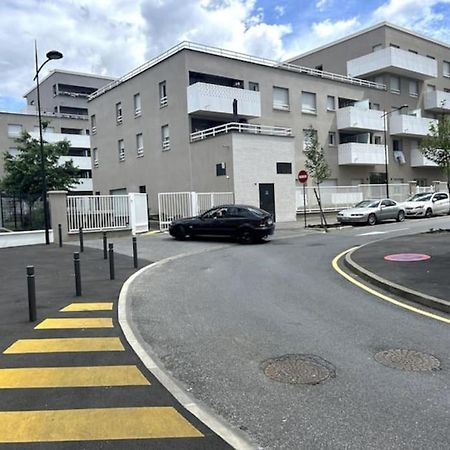 La Royaute A 22 Min De Disneyland Et Center Parcs Meaux Zewnętrze zdjęcie